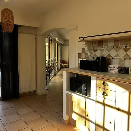 Au Petit Baigneur - Maison Avec Piscine Et Jardin Clos شلانس