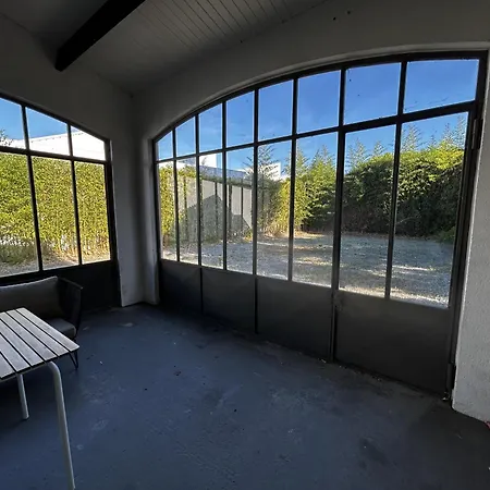 282 - Au Petit Baigneur * שאלאן