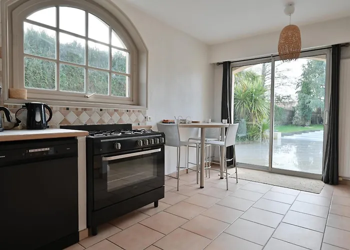 282 - Au Petit Baigneur *